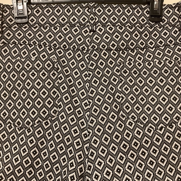 Woman Stretch Pants Black/white Light Silver Metallic  Size US 16 - Picture 8 of 9